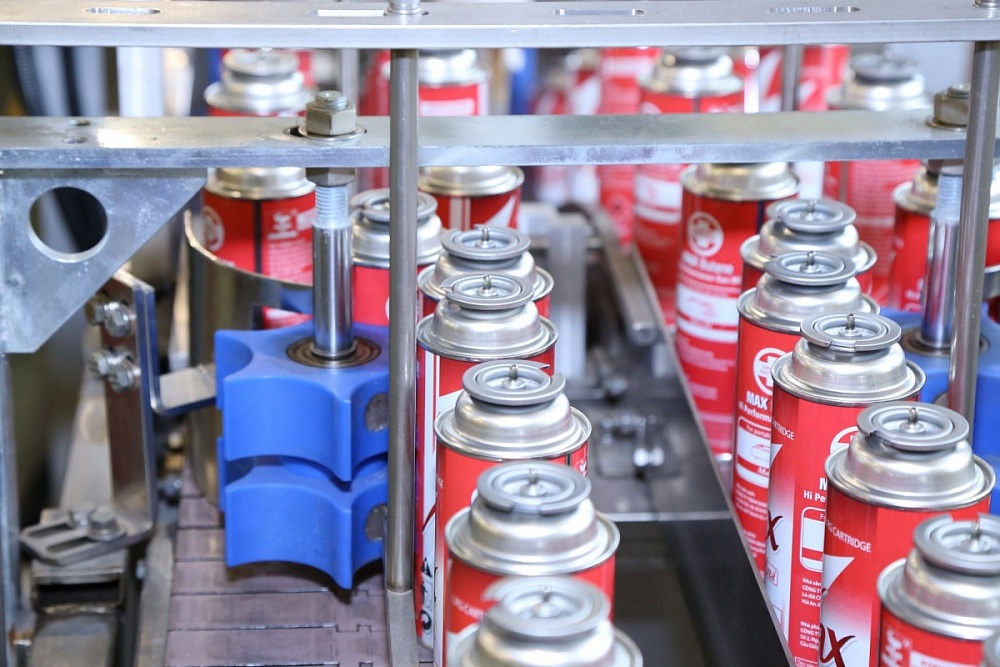 Trong lĩnh vực kinh doanh khí (LPG), VCCI đề nghị bãi bỏ giấy chứng nhận đủ điều kiện cửa hàng bán lẻ LPG chai. Ảnh minh hoạ