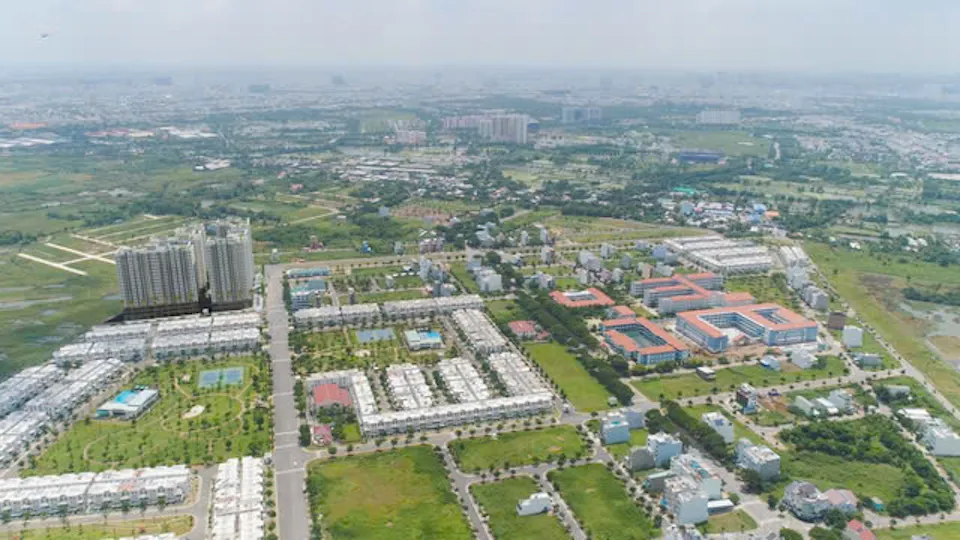 Một hệ số điều chỉnh hợp lý không chỉ giúp người dân bớt gánh nặng, mà còn tạo ra động lực mới cho cả nền kinh tế. Ảnh: Internet