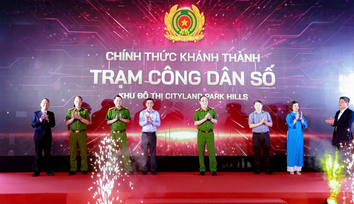 Lễ khánh thành Trạm Công dân số tại Khu đô thị CityLand Park Hills vào chiều 24/4. 