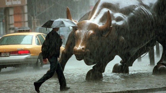 Chứng khoán Mỹ mất điểm ngay phiên đầu tháng 3