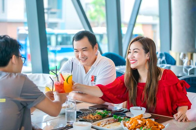 Chuỗi ẩm thực l&agrave;m xi&ecirc;u l&ograve;ng thực kh&aacute;ch tại NovaWorld Ho Tram ảnh 1