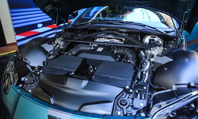 &ldquo;M&atilde;nh th&uacute;&rdquo; đường đua Aston Martin Vantage F1 Edition ch&iacute;nh h&atilde;ng về Việt Nam, gi&aacute; 18,799 tỷ đồng ảnh 7