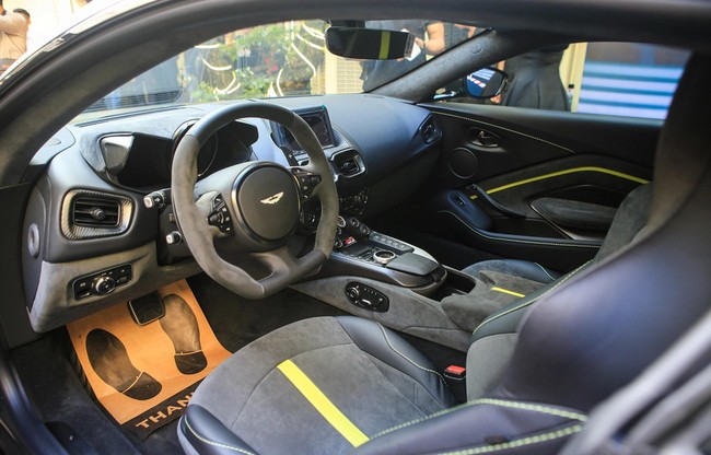 &ldquo;M&atilde;nh th&uacute;&rdquo; đường đua Aston Martin Vantage F1 Edition ch&iacute;nh h&atilde;ng về Việt Nam, gi&aacute; 18,799 tỷ đồng ảnh 5