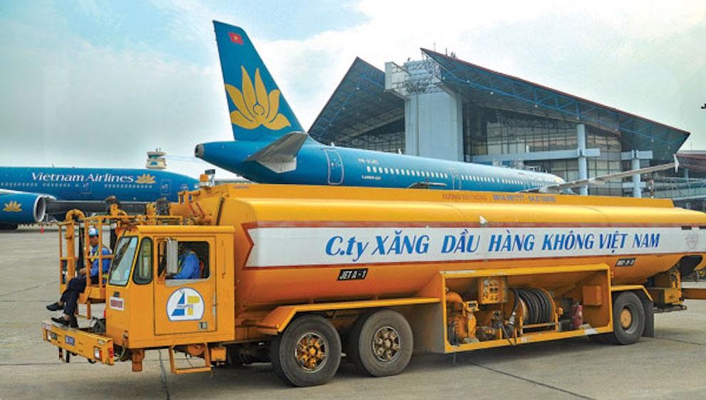 Gi&aacute; xăng dầu cao nhất mọi thời đại: Lại n&oacute;ng chuyện gi&aacute; trần v&eacute; m&aacute;y bay