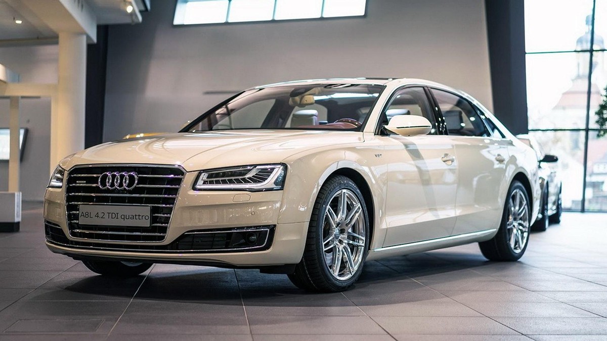 Mẫu xe sedan hạng sang Audi A8L.