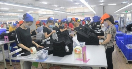 Công nhân lo ngại “tác động kép” khi tăng lương tối thiểu vùng