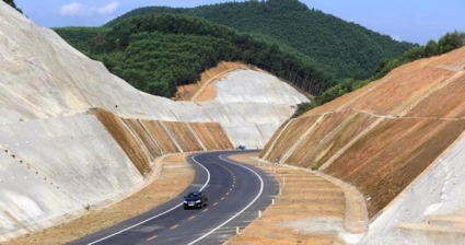 Áp lực giải ngân vốn của ngành giao thông 6 tháng cuối năm còn rất lớn