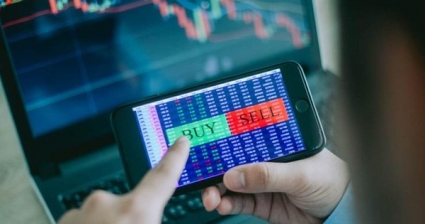 [BizDEAL] Dragon Capital mua thêm hàng triệu cổ phiếu GEX, FPT