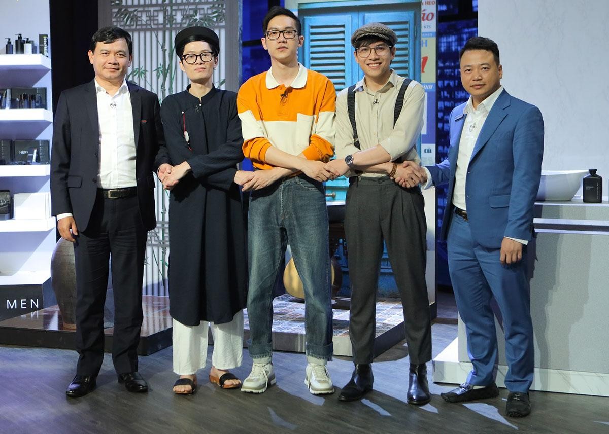 Nerman nhận lời đầu tư của Shark Ph&uacute; v&agrave; Shark B&igrave;nh ở chương tr&igrave;nh