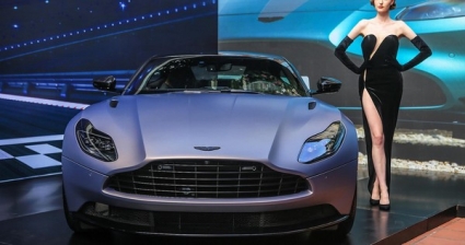 Aston Martin DB11 V8 Coupe 2023 giá gần 20 tỷ đồng tại Việt Nam