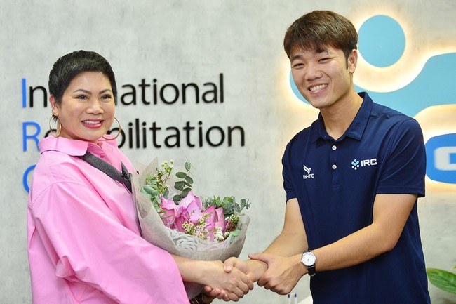 Shark Li&ecirc;n &ldquo;giải ng&acirc;n&rdquo; v&eacute; v&agrave;ng 500 triệu đồng, khẳng định sẽ dốc sức đầu tư cho trung t&acirc;m của tuyển thủ Xu&acirc;n Trường  ảnh 2