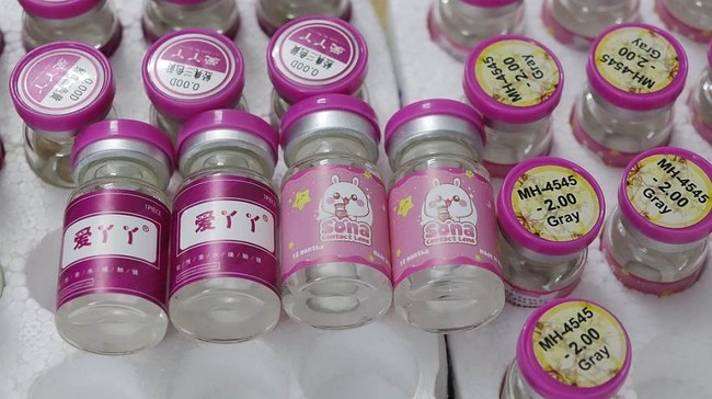 Ph&ugrave; ph&eacute;p h&agrave;ng chục ngh&igrave;n sản phẩm k&iacute;nh &aacute;p tr&ograve;ng nh&atilde;n m&aacute;c Trung Quốc th&agrave;nh h&agrave;ng H&agrave;n Quốc ảnh 1