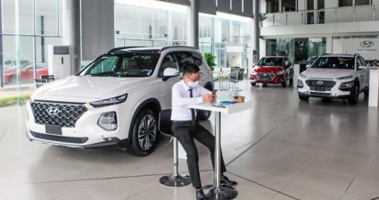 Khan hiếm nguồn cung, doanh số bán hàng ô tô lao dốc