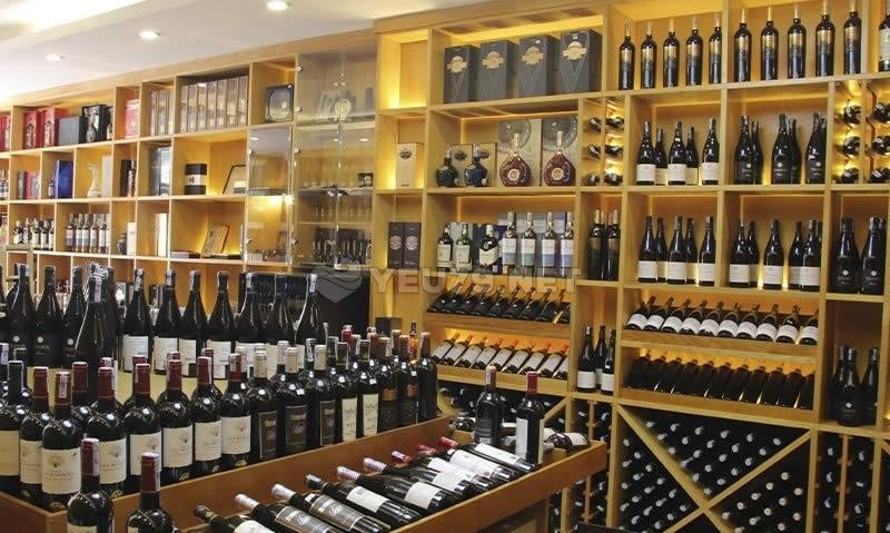 C&aacute;c sản phẩm rượu sản xuất trong nước, nhập khẩu được thay thế d&aacute;n tem giấy bằng tem điện tử kể từ th&aacute;ng 7/2022 (Ảnh minh họa)