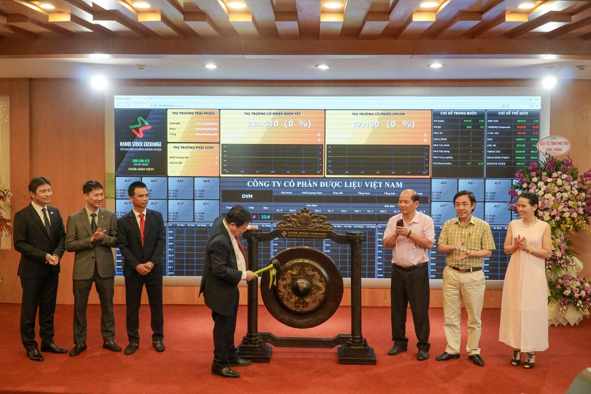 Ngay trong phi&ecirc;n ch&agrave;o s&agrave;n, cổ phiếu DVM c&oacute; thời điểm chạm trần