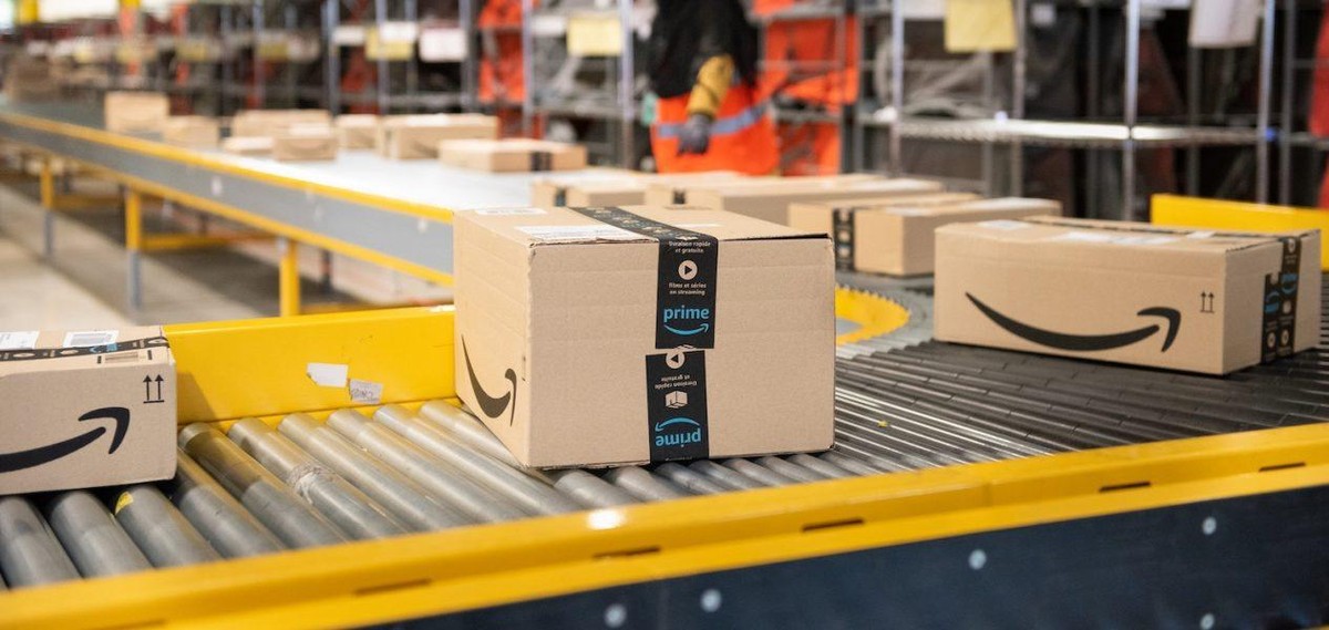 Kỷ lục b&aacute;n h&agrave;ng tr&ecirc;n Amazon được thiết lập