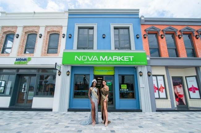 C&aacute;c hoa hậu kh&aacute;m ph&aacute; đại lộ shophouse NovaWorld Ho Tram ảnh 2