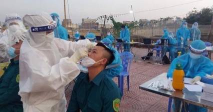 Kiến nghị nâng lương để ngăn &quot;làn sóng&quot; cán bộ y tế bỏ việc