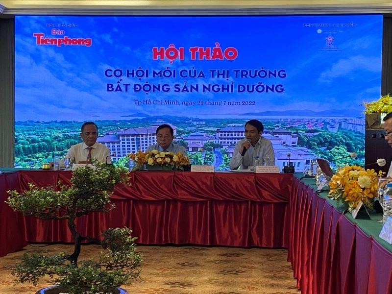 C&aacute;c kh&aacute;ch mời chia sẻ tại hội thảo