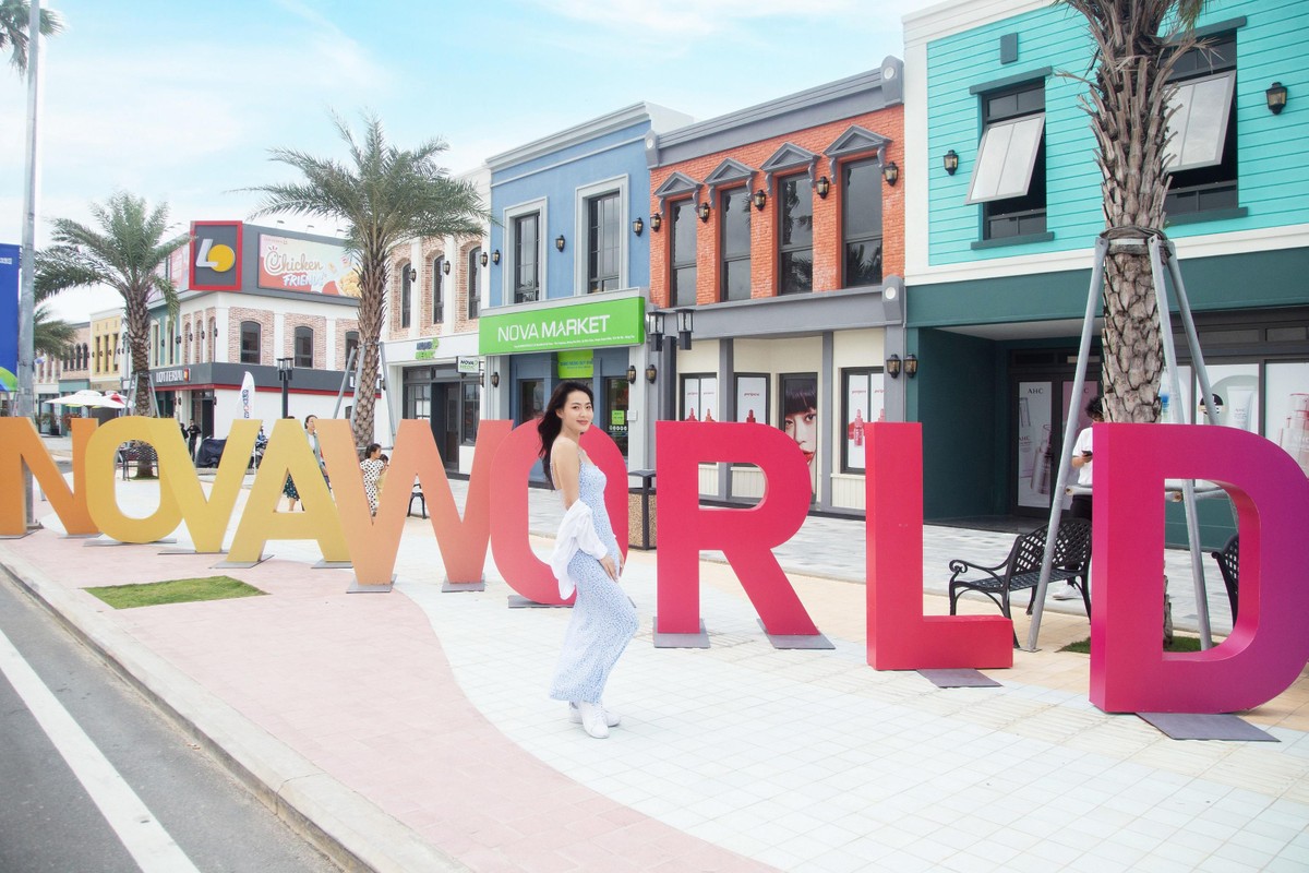 &ldquo;N&agrave;ng thơ Minh Trang&rdquo; bị thu h&uacute;t bởi NovaWorld Ho Tram