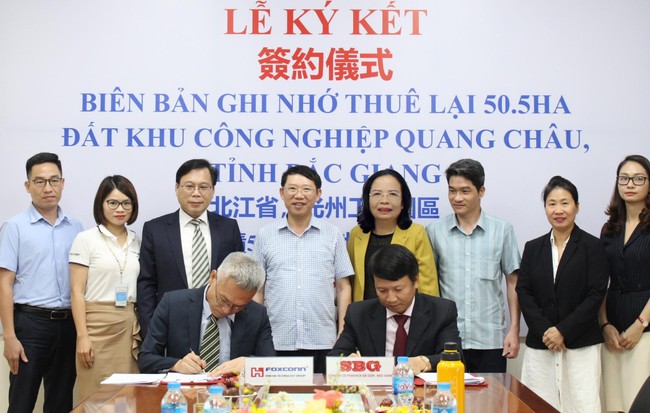 Foxconn thu&ecirc; th&ecirc;m đất, r&oacute;t hơn 300 triệu USD mở rộng nh&agrave; m&aacute;y tại Việt Nam ảnh 1