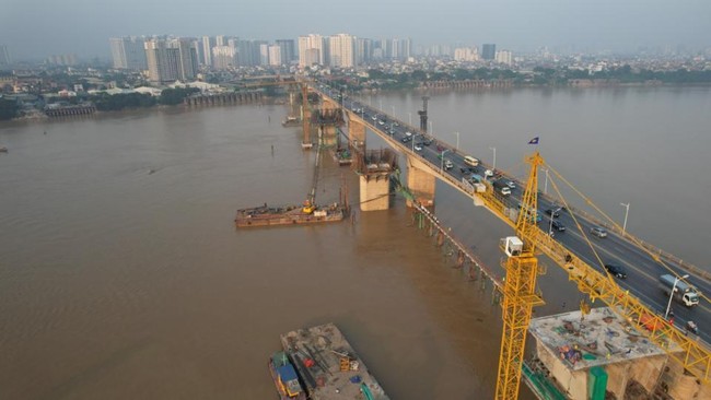 T&acirc;n Chủ tịch H&agrave; Nội b&agrave;n c&aacute;ch gỡ kh&oacute; c&aacute;c dự &aacute;n giao th&ocirc;ng chậm tiến độ ảnh 1