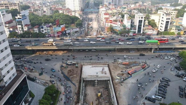 T&acirc;n Chủ tịch H&agrave; Nội b&agrave;n c&aacute;ch gỡ kh&oacute; c&aacute;c dự &aacute;n giao th&ocirc;ng chậm tiến độ ảnh 2