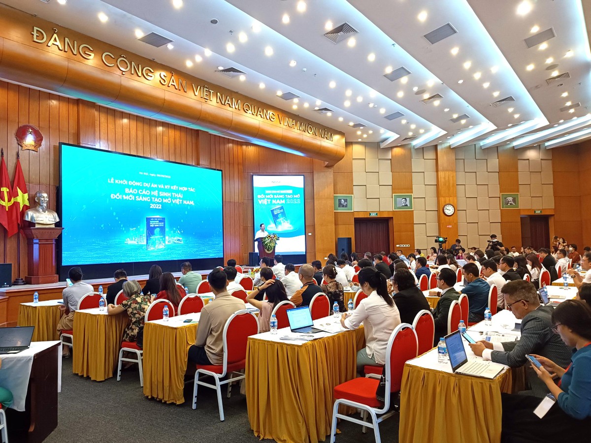 To&agrave;n cảnh Lễ khởi động Dự &aacute;n Ph&aacute;t h&agrave;nh &ldquo;B&aacute;o c&aacute;o Hệ sinh th&aacute;i Đổi mới s&aacute;ng tạo mở Việt Nam 2022&rdquo;. Ảnh Tuấn Việt