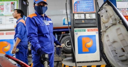 Giá xăng giảm hơn 1.000 đồng/lít về mức thấp nhất từ đầu năm