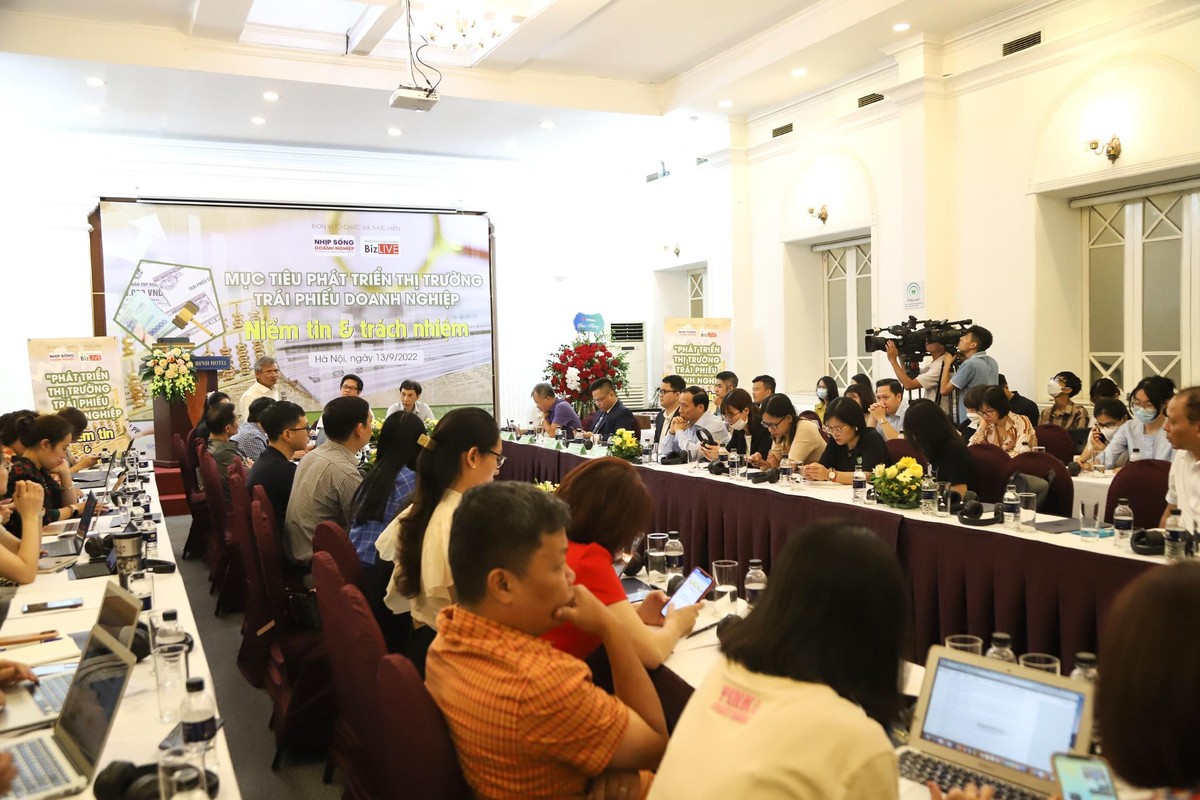 To&agrave;n cảnh Toạ đ&agrave;m &ldquo;Mục ti&ecirc;u ph&aacute;t triển thị trường tr&aacute;i phiếu doanh nghiệp - Niềm tin v&agrave; Tr&aacute;ch nhiệm&rdquo; diễn ra s&aacute;ng 13/9