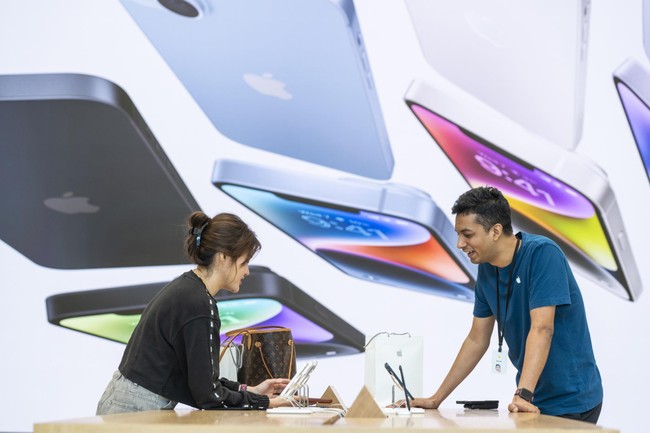 iPhone 14 ch&iacute;nh h&atilde;ng mở b&aacute;n tại Việt Nam ng&agrave;y 14/10 ảnh 2