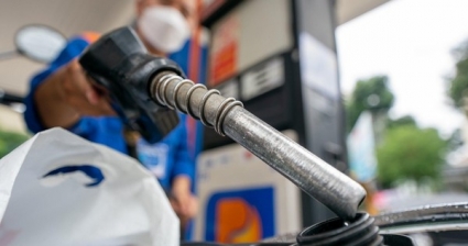 Tiếp tục trích quỹ bình ổn, giá xăng RON 95 giảm về 22.580 đồng/lít