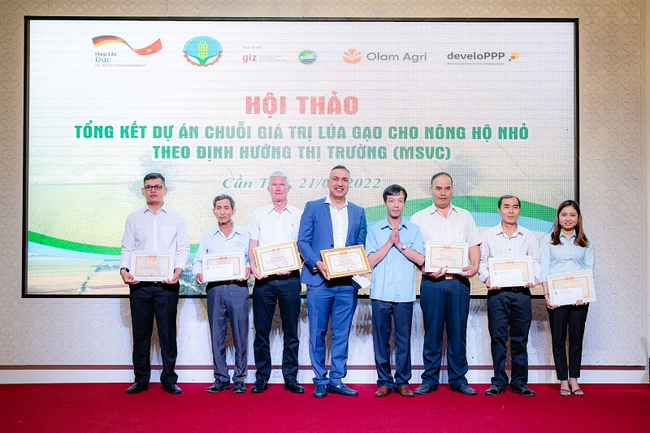 Hỗ trợ 10.000 nông hộ nhỏ trồng lúa tăng 17% thu nhập trong bối cảnh giá vật tư tăng mạnh ảnh 2